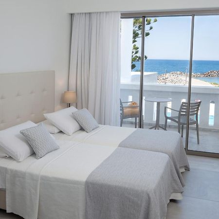 Maritimo Beach Hotel Сіссяв Екстер'єр фото