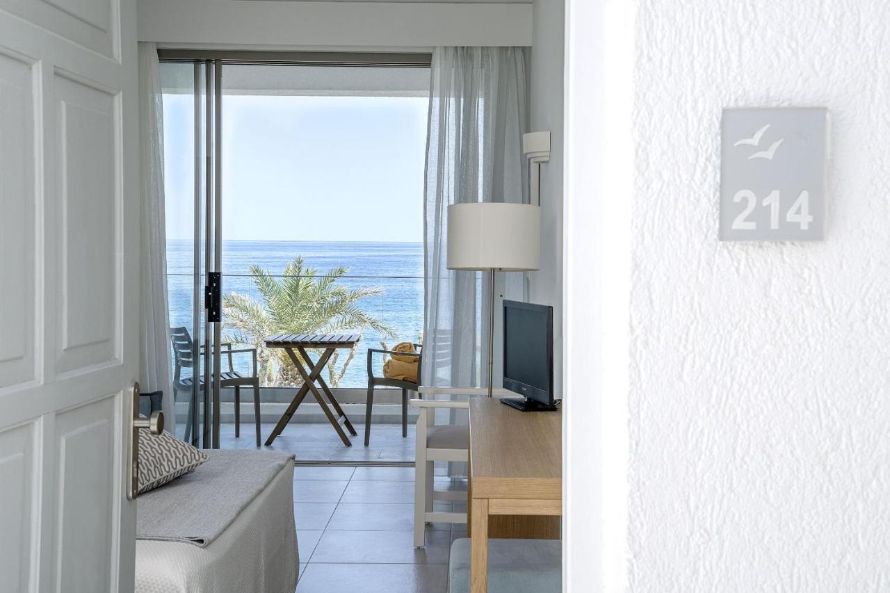 Maritimo Beach Hotel Сіссяв Екстер'єр фото