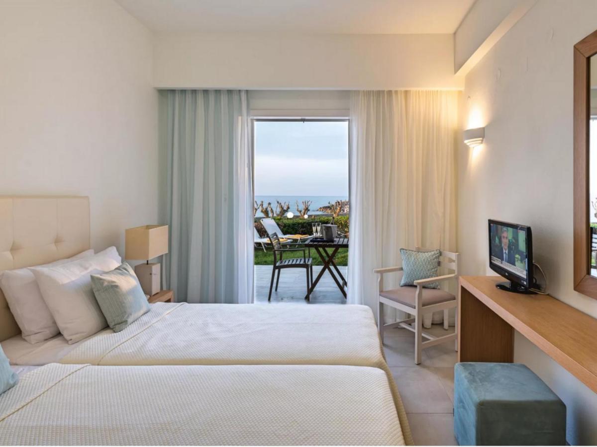 Maritimo Beach Hotel Сіссяв Екстер'єр фото